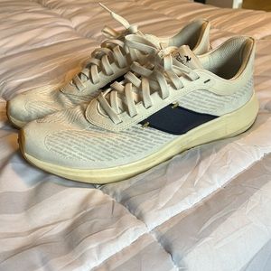 tracksmith eliot runner